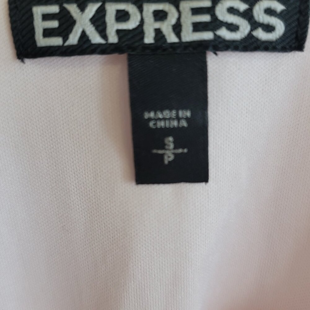 Express - Picture 2 of 7